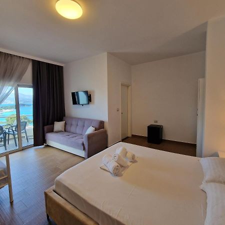Hotel Queen Margaret Seaside クサミル エクステリア 写真