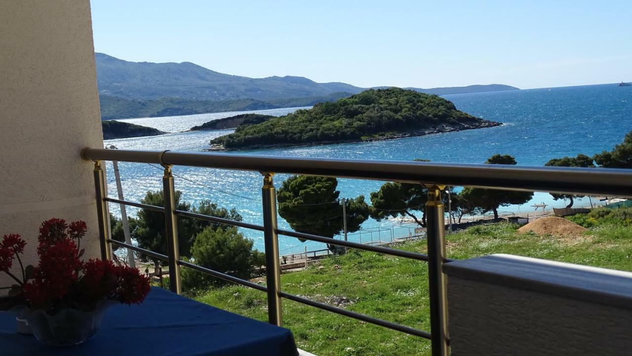Hotel Queen Margaret Seaside クサミル エクステリア 写真
